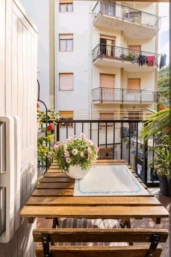 Camera Privata Nell'Appartamento In Zona Residenziale Con 2 Piscine 拉帕洛 外观 照片
