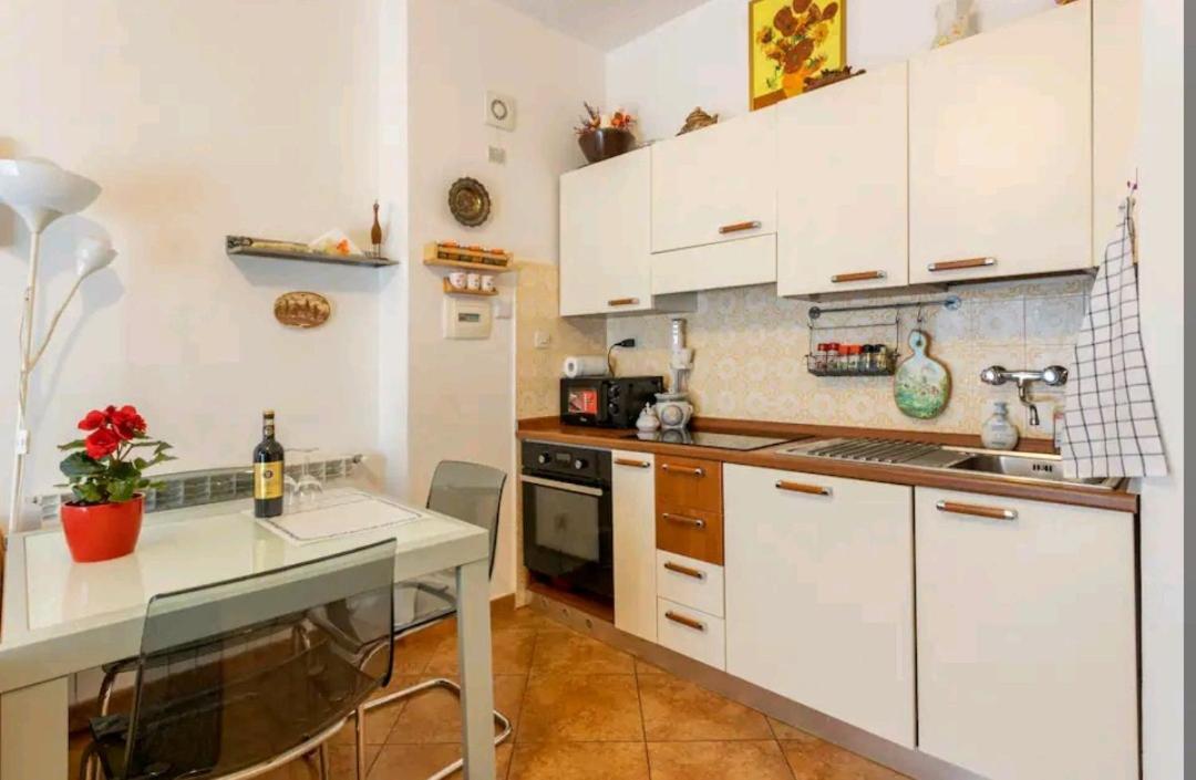 Camera Privata Nell'Appartamento In Zona Residenziale Con 2 Piscine 拉帕洛 外观 照片