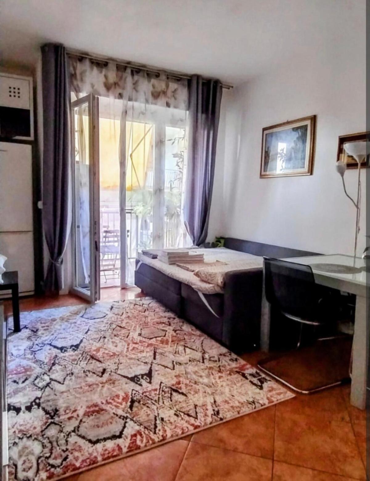 Camera Privata Nell'Appartamento In Zona Residenziale Con 2 Piscine 拉帕洛 外观 照片