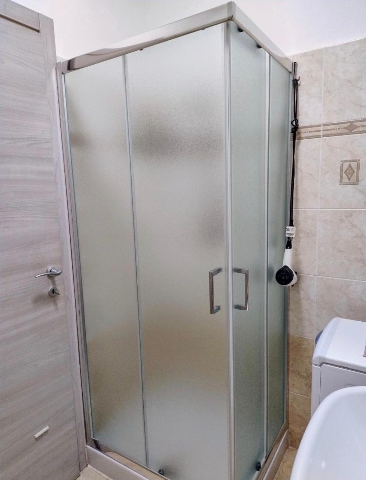 Camera Privata Nell'Appartamento In Zona Residenziale Con 2 Piscine 拉帕洛 外观 照片